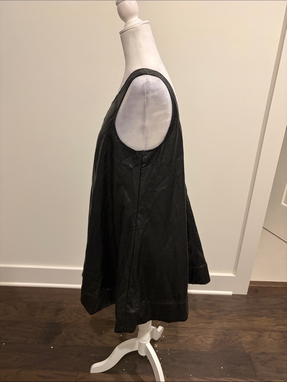 New With Tags Anthropologie Petite Maeve Faux Leather Keiko Cutwork Mini Dress - Picture 5 of 12
